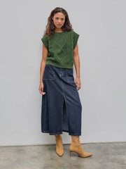 Round Neckline Geometric Knitted Vest