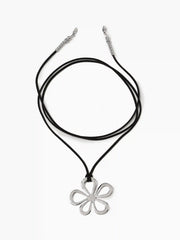 METALLIC FLOWER PENDANT NECKLACE