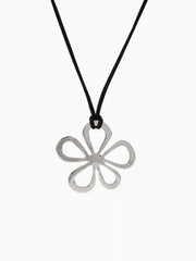 METALLIC FLOWER PENDANT NECKLACE