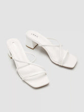 STRAP CHUNKY HEEL SANDALS