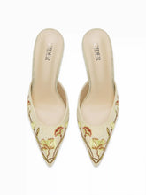 FLOWER EMBROIDERED POINTED TOE HEELS