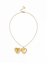 HAERT SHAPED LETTERS PENDANT NECKLACE