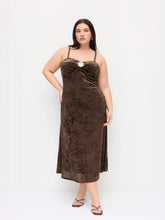 Velvet Sweetheart Neckline Metal Detail Slip Maxi Dress Curve & Plus
