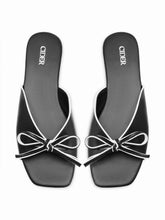 BOWKNOT SQUARE TOE SANDALS