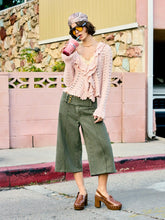Washed Denim Low Rise Metal Detail Wide Leg Capri Jeans