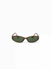 CAT-EYE FASHION GLASSES