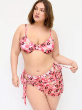 Sweetheart Floral Metal Detail Tie Side Underwire Bikini Set With Sarong Curve & Plus