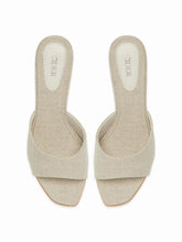 CHUNKY HEELED SANDALS