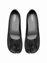 BOWKNOT DECOR SPLIT TOE MARY JANE FLATS