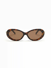 CAT-EYE FASHION GLASSES