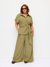 Textured Short Sleeve Draped Wide Leg Jumpsuit Curve & Plus