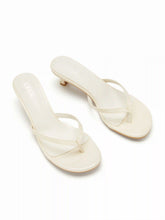 FLIP-FLOP KITTEN HEELED SANDALS