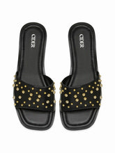 STUDDED FLIPPERS