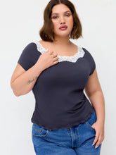 Cotton-blend Round Neck Lace Lettuce Trim Short Sleeve Top Curve & Plus