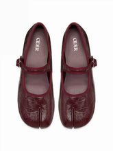BUCKET SPLIT TOE MARY JANE FLATS
