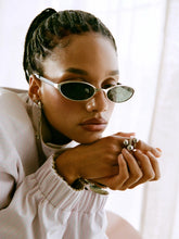 CAT-EYE FASHION GLASSES