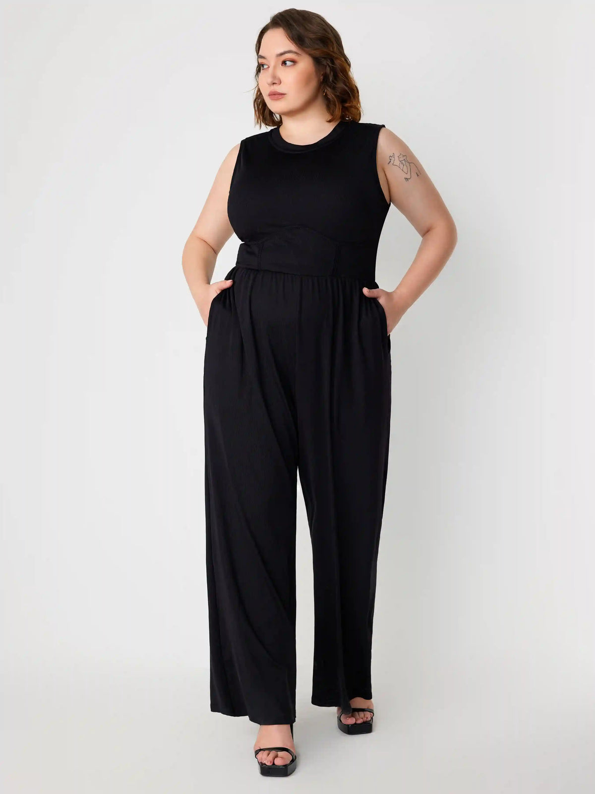Solid Sleeveless Wide Leg Jumpsuit Curve & Plus