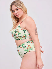 Square Neck Strawberry Graphic Bracelet Bikini Swimsuit With Sarong Curve & Plus