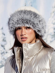 FUZZY TWO-TONE BUCKET HAT