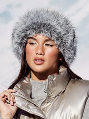 FUZZY TWO-TONE BUCKET HAT