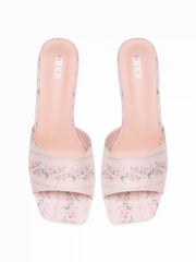 FLORAL PATTERN CHUNKY HEEL SANDALS