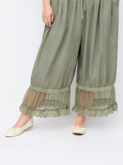 V-neck Lace Panel Drawstring Capri Bloomer Jumpsuit