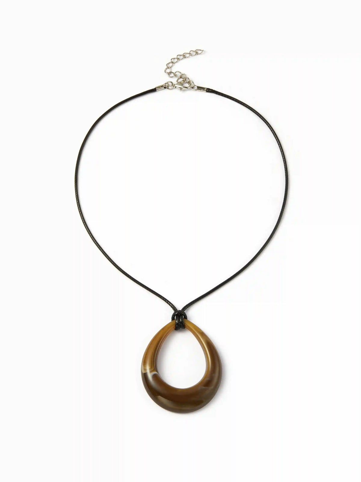 OVAL PENDANT NECKLACE