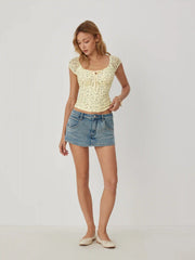 Ditsy Floral Scoop Neckline Knotted Short Sleeve Tee
