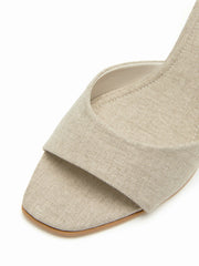 CHUNKY HEELED SANDALS