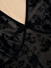 Lace Floral V-neck Top Curve & Plus