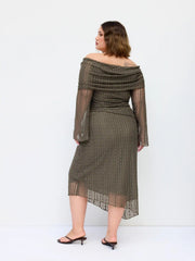 Textured Off-shoulder Top & Mid Rise Midi Skirt Set Curve & Plus