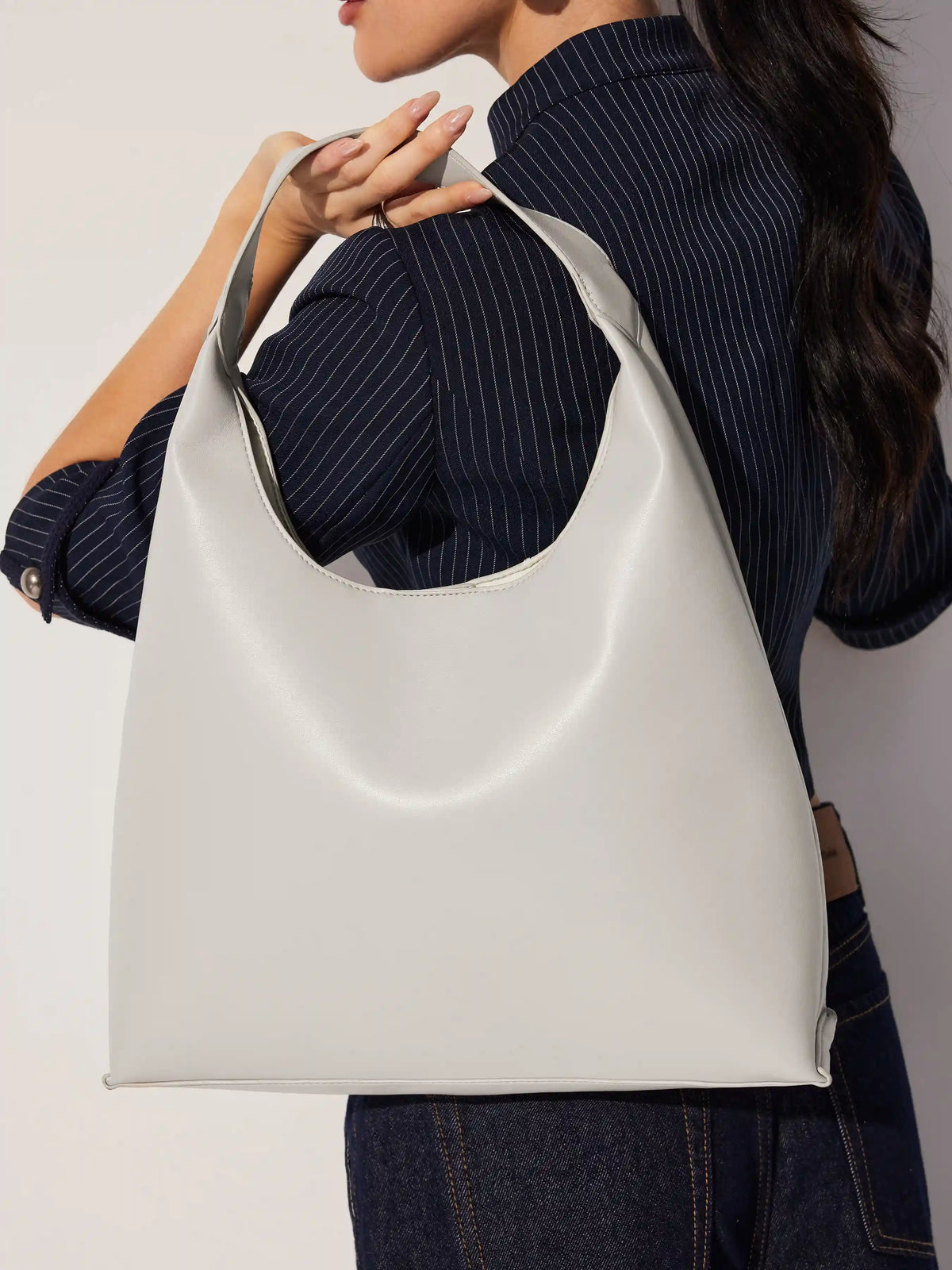 LARGE CAPACITY TOTE BAG