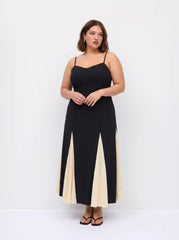 Color-Blocked Scoop Neck Flared Maxi Dress Curve & Plus