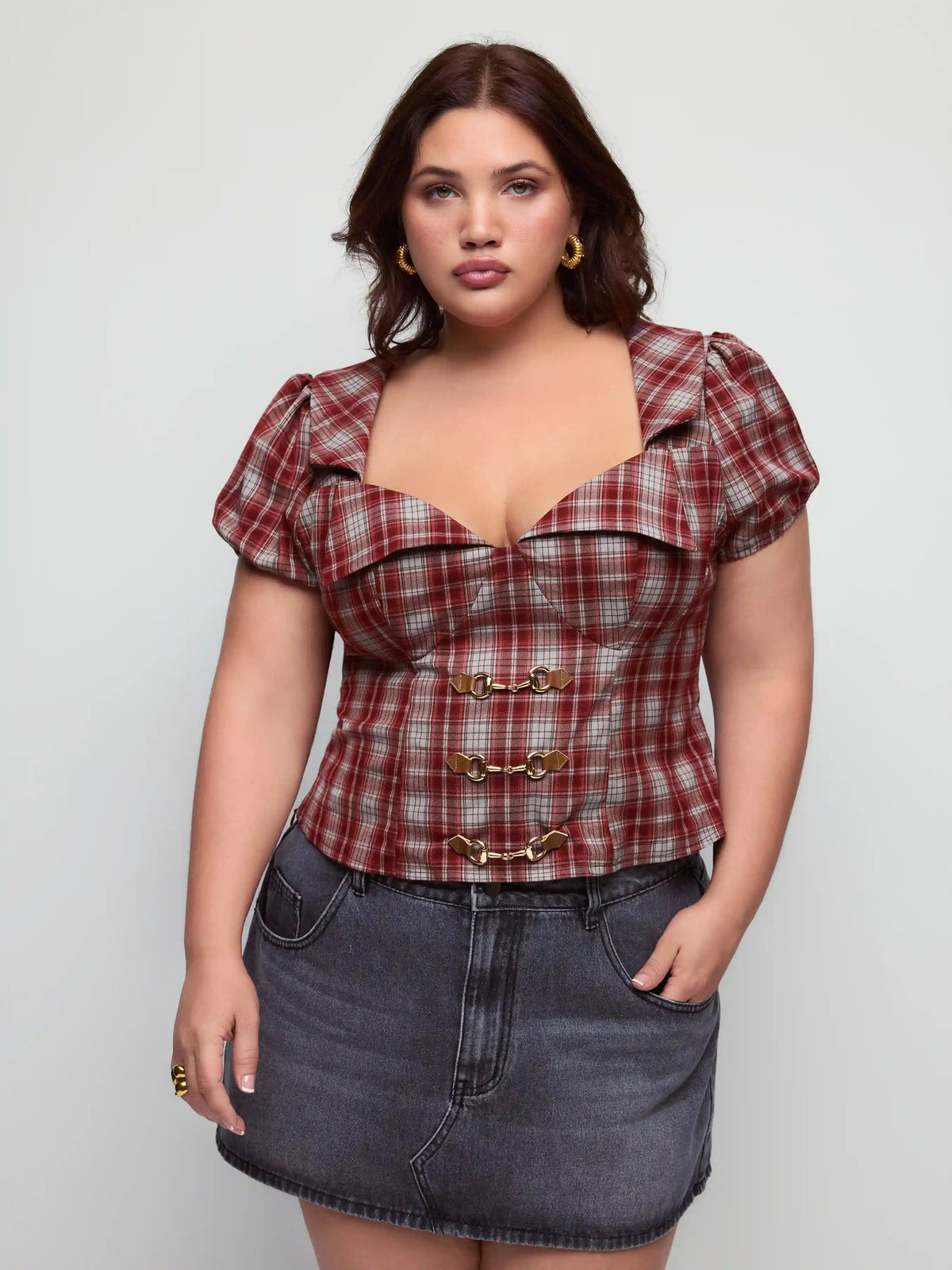 Plaid Sweetheart Neck Puff Sleeve Metal Detail Blouse Curve & Plus